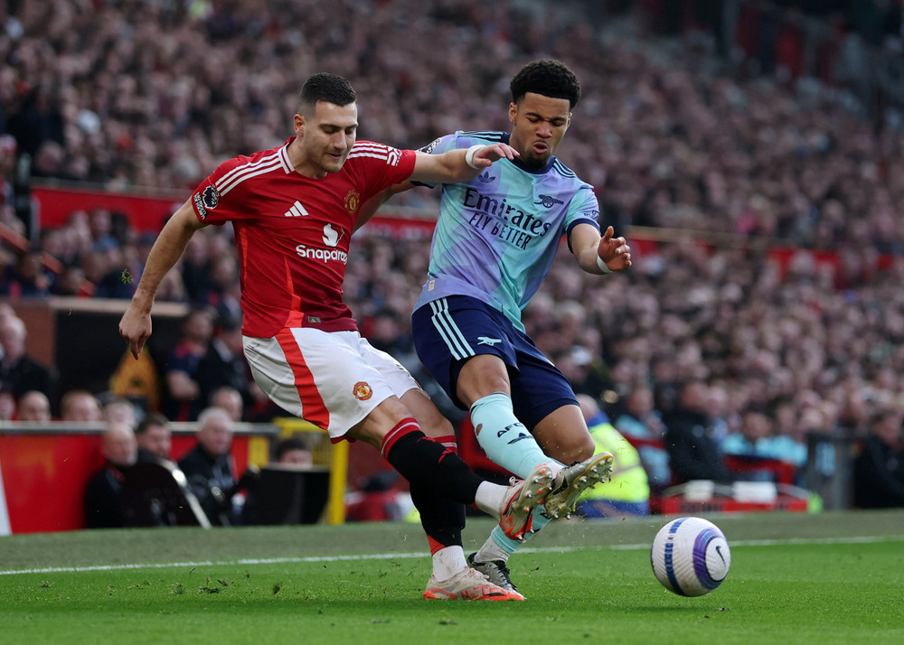 roy-keane-chi-trich-thang-arsenal-thieu-ban-linh-quen-cuoc-dua-vo-dich-di