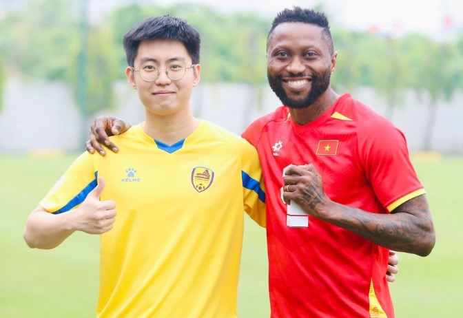 hoang-vu-samson-toi-chap-nhan-doi-het-tat-ca-de-duoc-khoac-ao-dt-viet-nam