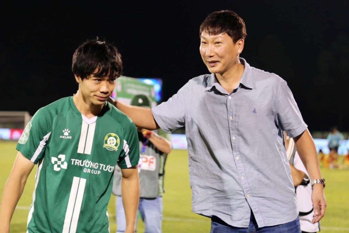 tin-vui-hlv-kim-sang-sik-bat-ngo-quay-xe-trieu-tap-cong-phuong-len-tuyen