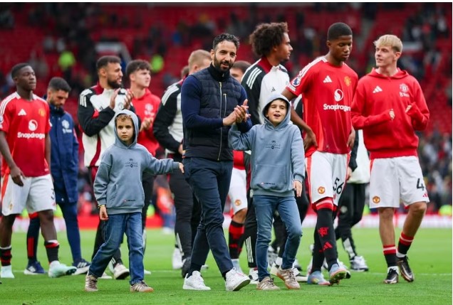 hlv-amorim-gay-suc-ep-buoc-mu-phai-huy-hop-dong-hang-chuc-trieu-bang