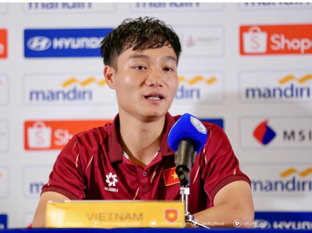 hlv-kim-sang-sik-gui-loi-nhan-dac-biet-toi-cac-hoc-tro-truoc-tran-ck