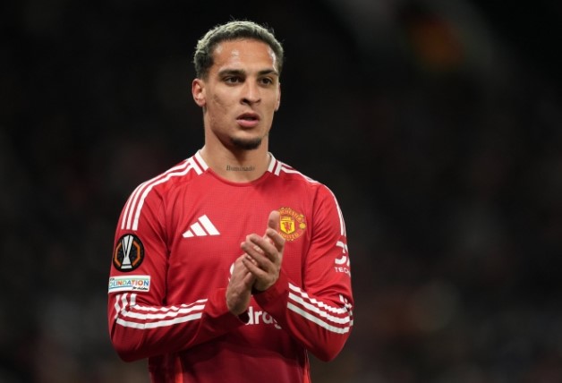 mu-nang-gia-ban-antony-van-duoc-loat-ong-lon-san-sang-giai-cuu