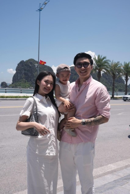 van-hau-di-du-lich-bi-nhieu-nguoi-soi-moi-khong-lo-tap-luyen-suot-ngay-thay-di-choi