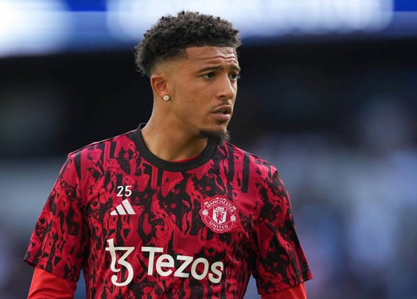 thuc-hu-tin-chu-tich-chelsea-to-jadon-sancho-vo-y-thuc-vo-ky-luat-sau-khi-roi-mu