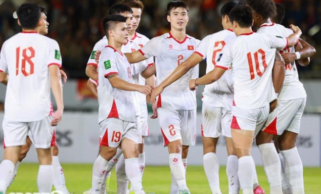 hlv-kim-sang-sik-ly-giai-ly-do-dt-viet-nam-kho-ghi-ban-vao-luoi-lao