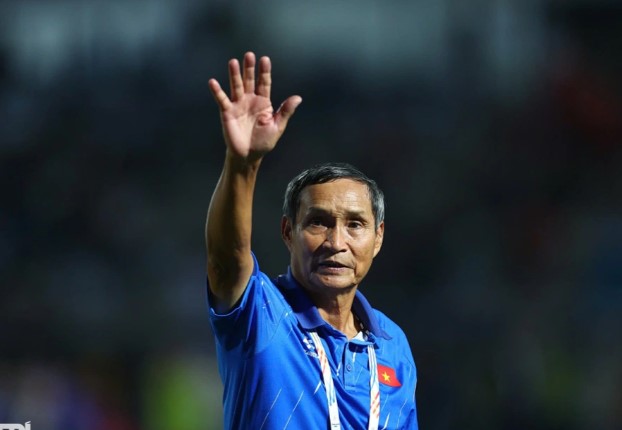 chinh-thuc-hlv-mai-duc-chung-chia-tay-dtvn-sau-2-thap-ky-gan-bo