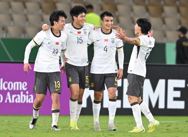 cau-thu-trung-quoc-ha-he-u23-viet-nam-da-phai-tra-gia-dat-vi-dam-coi-nhe-chung-toi