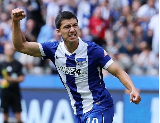 sao-viet-kieu-dat-gia-nhat-the-gioi-he-lo-ly-do-khong-chon-dt-viet-nam