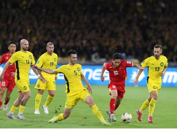 tong-thu-ky-afc-de-nghi-fifa-cho-7-cau-thu-nhap-tich-malaysia-tai-dau-dtvn