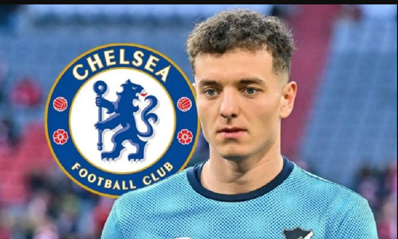 fisnik-asllani-lot-tam-ngam-loat-ong-lon-chau-au